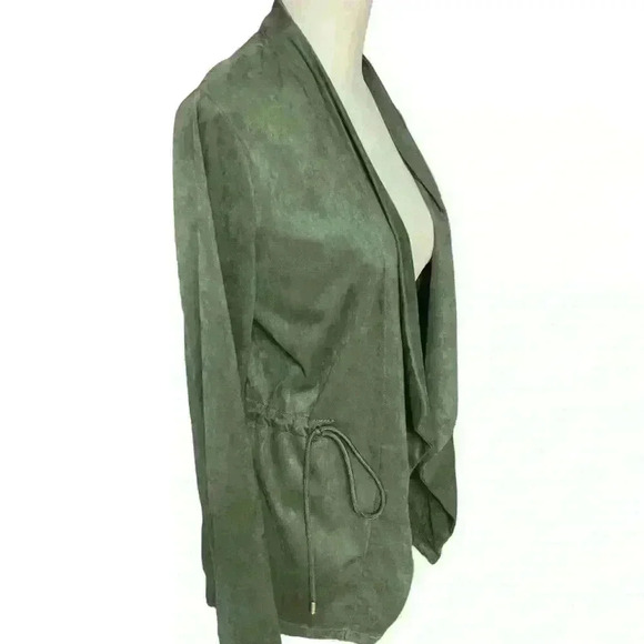 Blank NYC Olive Green Domino Faux
Suede Drape Front Tie Waist Jacket Size XS - Picture 6 of 10